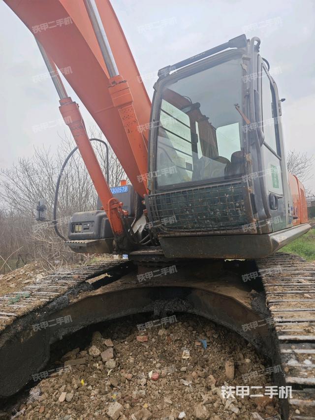 大臂油缸整體?豎拍(工作和回轉裝置) 大臂油缸整體?豎拍(工作和回轉裝置)