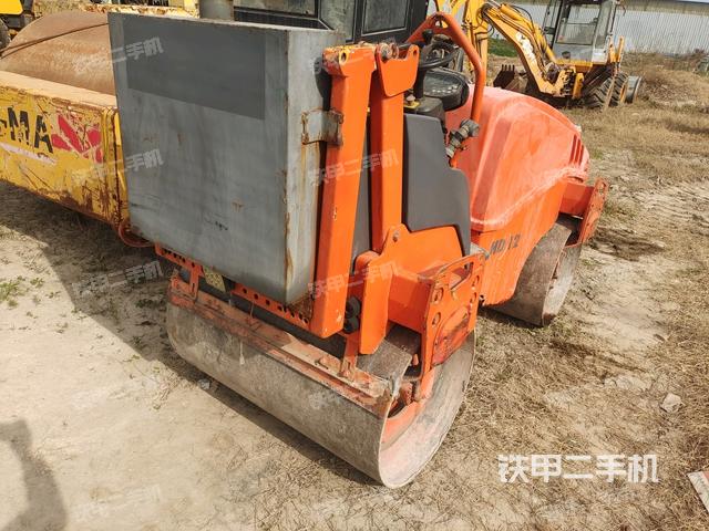 右后45°（壓路機(jī)整機(jī)外觀）