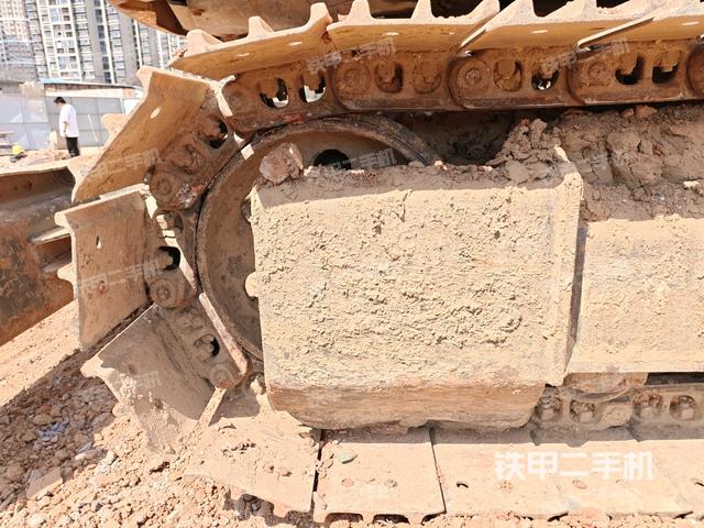 右驅(qū)動(dòng)輪(行走機(jī)構(gòu)) 右驅(qū)動(dòng)輪(行走機(jī)構(gòu))