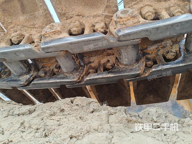 右驅(qū)動輪（推土機(jī)底盤及工作裝置）