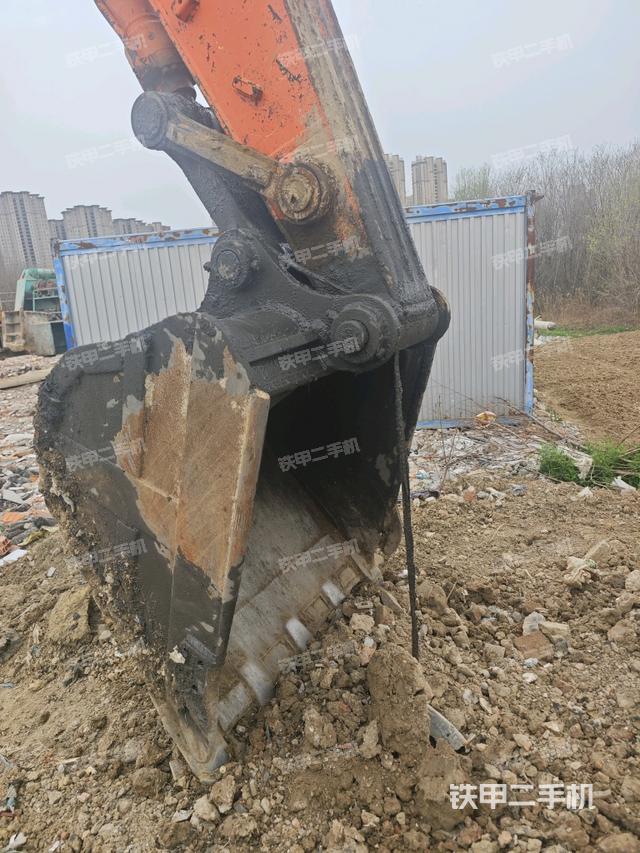 小臂整體左后(工作和回轉裝置) 小臂整體左后(工作和回轉裝置)