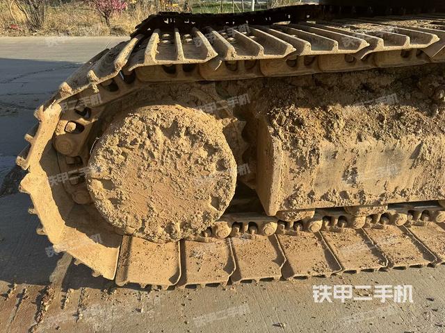 右驅(qū)動(dòng)輪（行走機(jī)構(gòu)）