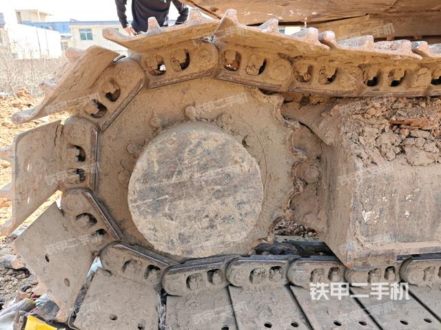 左側(cè)履帶整體?(行走機(jī)構(gòu)) 左側(cè)履帶整體?(行走機(jī)構(gòu))