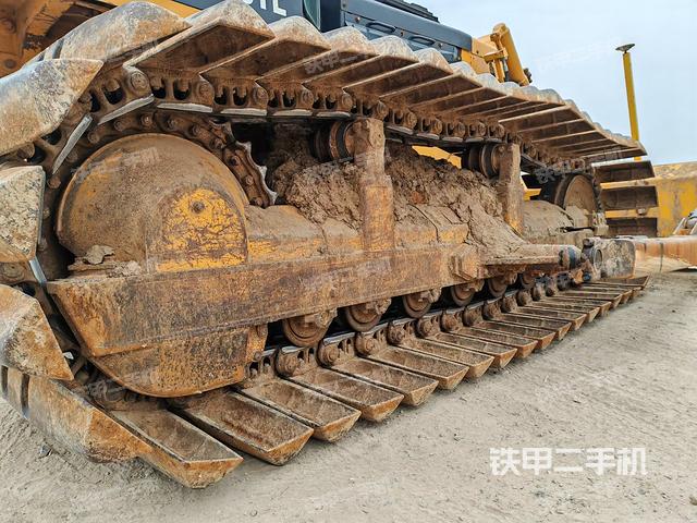 左引導(dǎo)輪（推土機(jī)底盤及工作裝置）