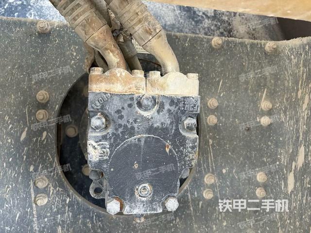 前車架正右側(cè)（壓路機前后車架）