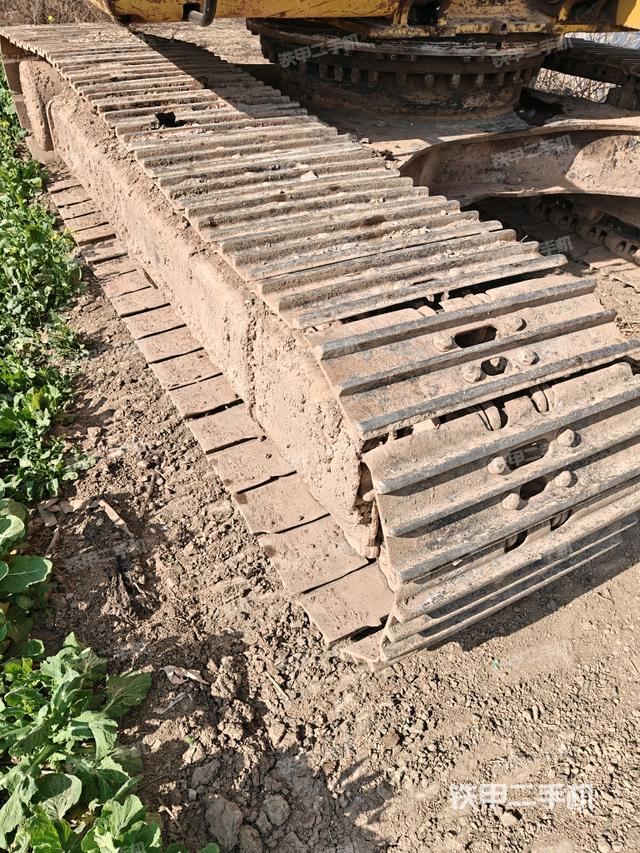 左側(cè)履帶整體?（行走機(jī)構(gòu)）