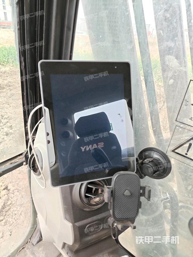 顯示屏?(駕駛室部分) 顯示屏?(駕駛室部分)