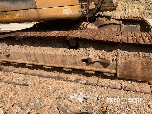 單側履帶整體(整機外觀) 單側履帶整體(整機外觀)