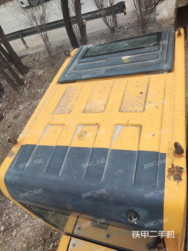 駕駛室頂部（整機(jī)外觀）