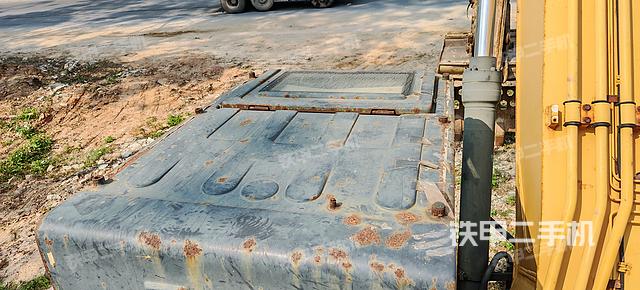 駕駛室頂部（整機(jī)外觀）