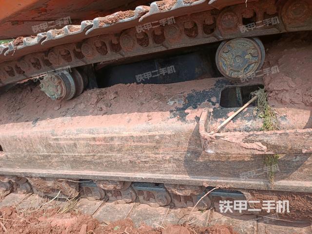 右側(cè)履帶整體(行走機(jī)構(gòu)) 右側(cè)履帶整體(行走機(jī)構(gòu))
