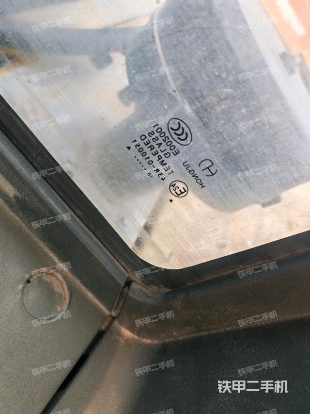 頂棚整體(駕駛室部分) 頂棚整體(駕駛室部分)