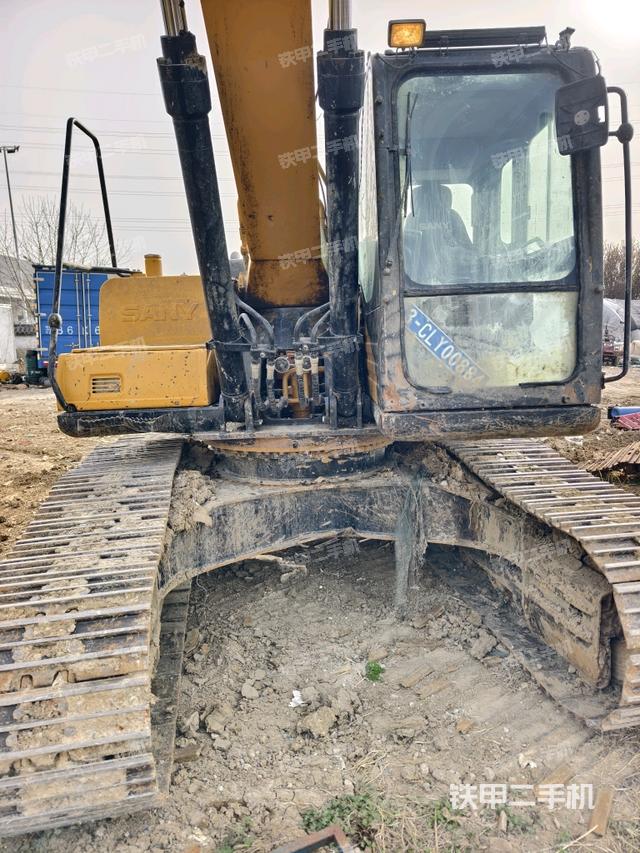 大臂油缸整體?豎拍（工作和回轉(zhuǎn)裝置）