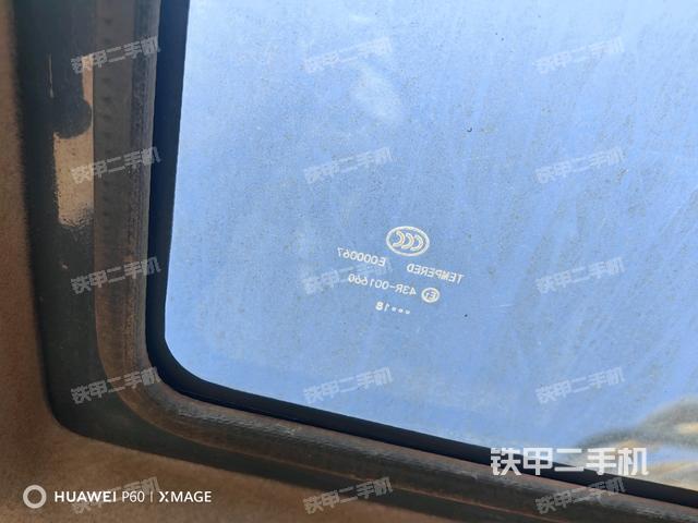 后窗玻璃角標(駕駛室部分) 后窗玻璃角標(駕駛室部分)
