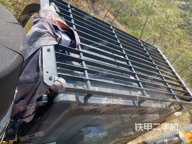 駕駛室頂部（整機(jī)外觀(guān)）