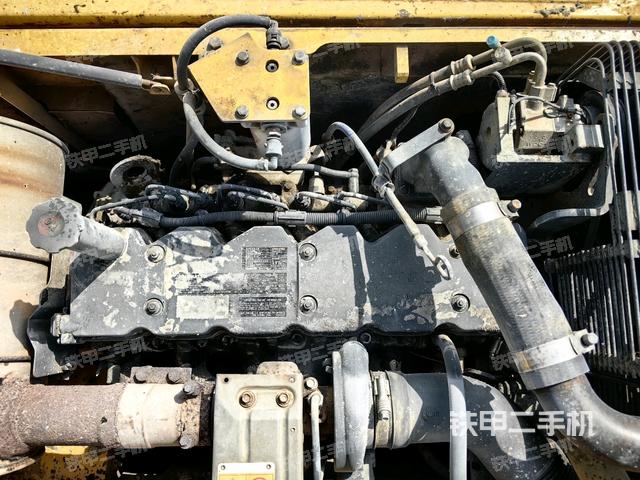 駕駛室頂部俯視（上車(chē)部件）