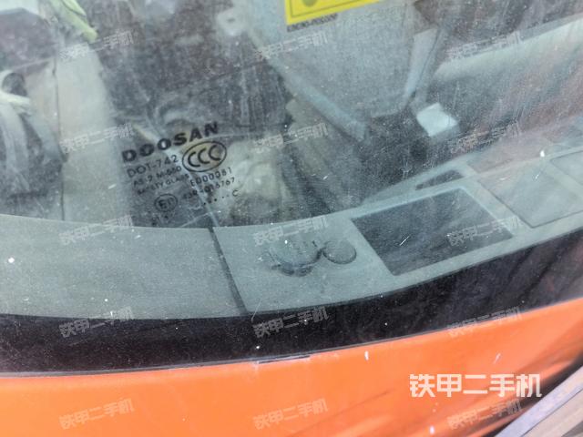 后窗玻璃角標(biāo)(駕駛室部分) 后窗玻璃角標(biāo)(駕駛室部分)