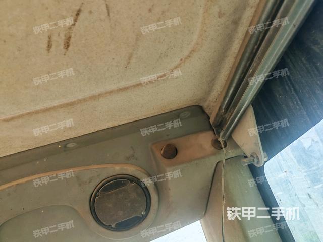 駕駛室左后45度（駕駛室部分）