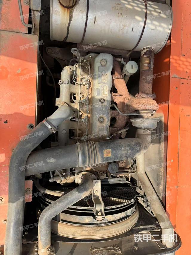 發(fā)動機整體俯視(整機外觀) 發(fā)動機整體俯視(整機外觀)