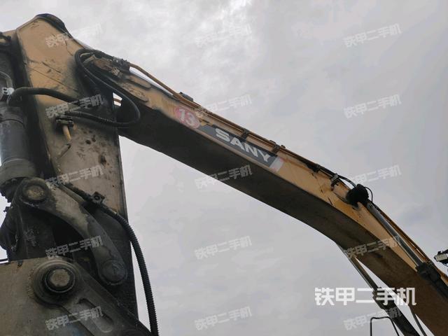 轉(zhuǎn)盤(pán)和下車(chē)架正前(工作和回轉(zhuǎn)裝置) 轉(zhuǎn)盤(pán)和下車(chē)架正前(工作和回轉(zhuǎn)裝置)