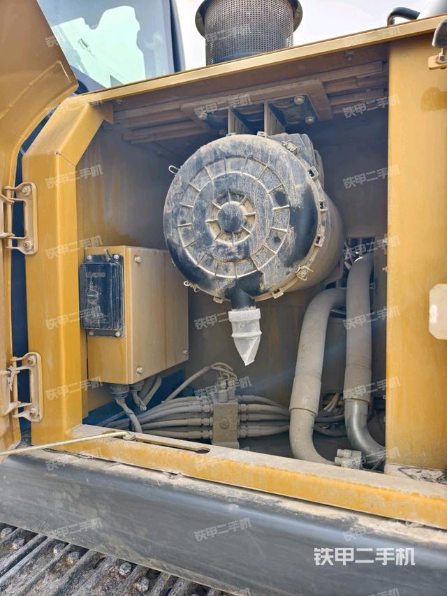 液壓泵斜45?左（大件艙室）