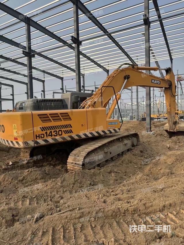 整機右后45°(整機外觀) 整機右后45°(整機外觀)