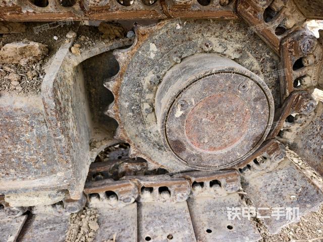 右驅(qū)動(dòng)輪（行走機(jī)構(gòu)）