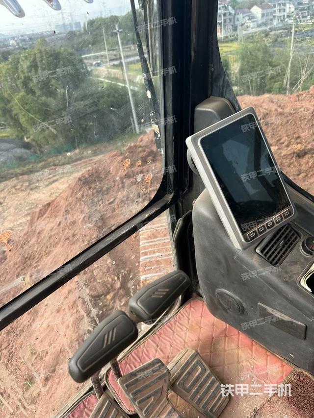 后窗玻璃角標(biāo)(駕駛室部分) 后窗玻璃角標(biāo)(駕駛室部分)