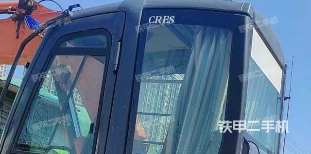 駕駛室頂部（整機外觀）