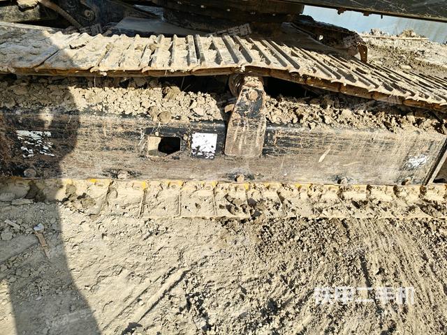 右導(dǎo)向輪（行走機(jī)構(gòu)）