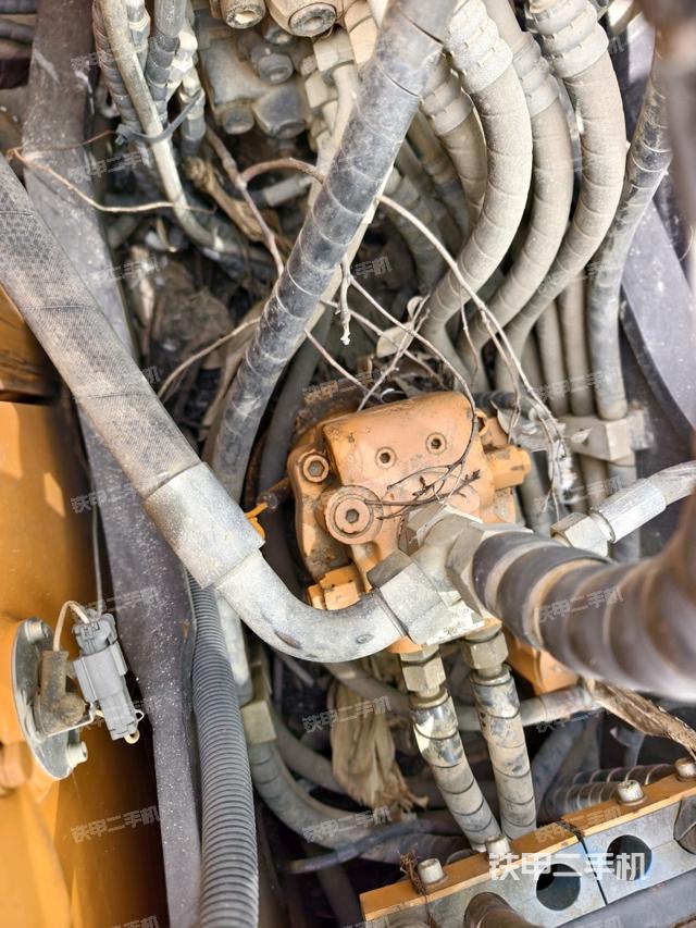 回轉(zhuǎn)馬達(dá)（上車部件）