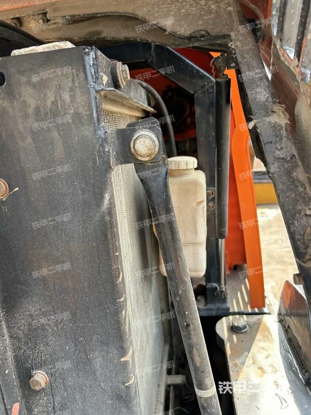 散熱器室(大件艙室) 散熱器室(大件艙室)