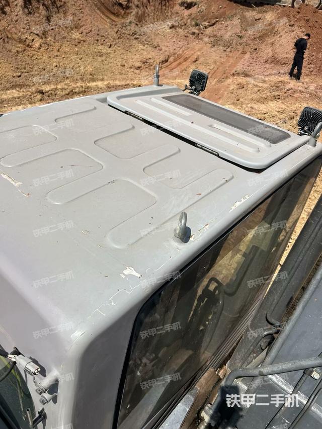 駕駛室頂部俯視(上車部件) 駕駛室頂部俯視(上車部件)