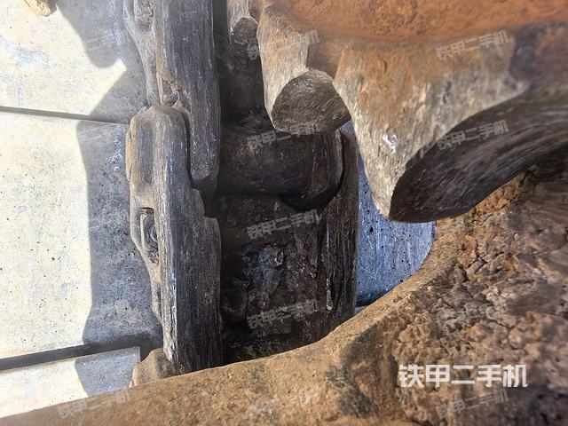 左托鏈輪和鏈筋(行走機(jī)構(gòu)) 左托鏈輪和鏈筋(行走機(jī)構(gòu))