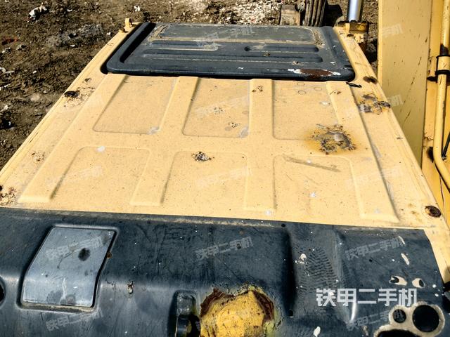 發(fā)動(dòng)機(jī)室（上車(chē)部件）