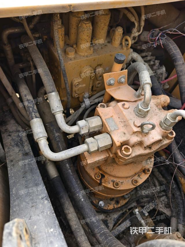 回轉(zhuǎn)馬達（上車部件）