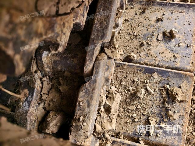 右側(cè)履帶整體（行走機構(gòu)）