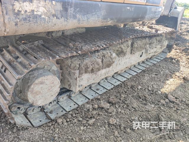 右側(cè)履帶整體(行走機(jī)構(gòu)) 右側(cè)履帶整體(行走機(jī)構(gòu))