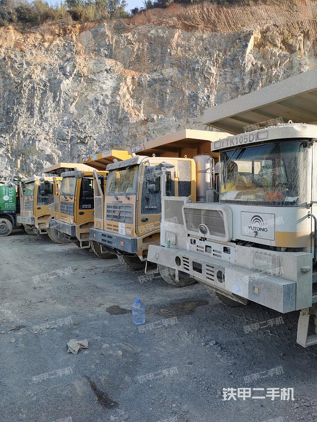 整機(jī)右后45°（設(shè)備外觀及核心部件）