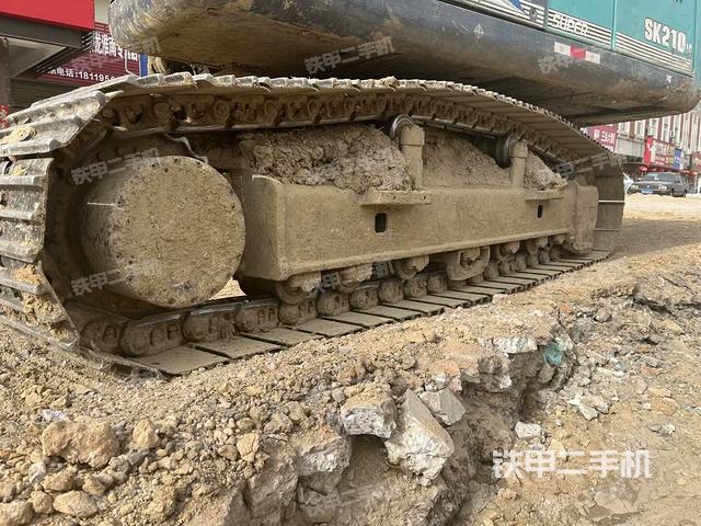 單側(cè)履帶整體（整機(jī)外觀）