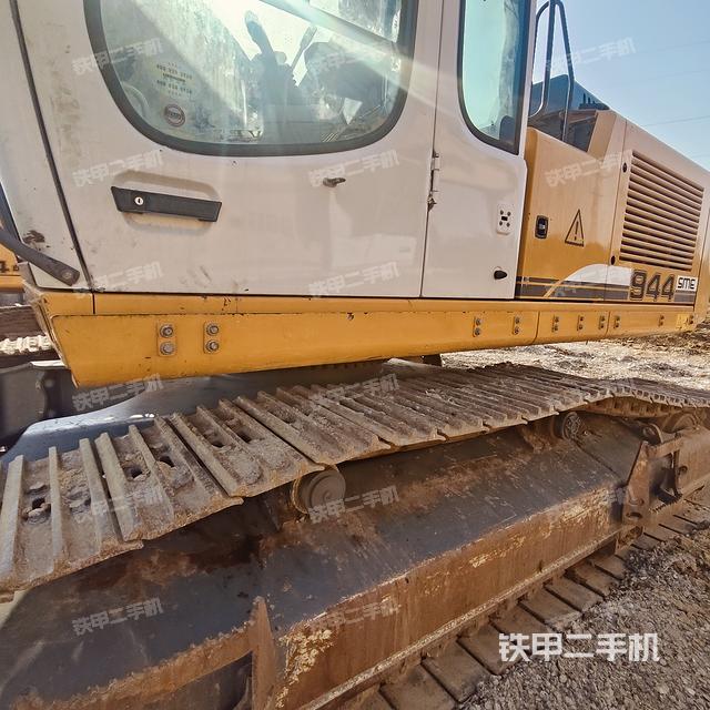 單側(cè)履帶整體（整機(jī)外觀）