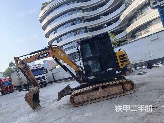 单侧履带整体（整机外观）