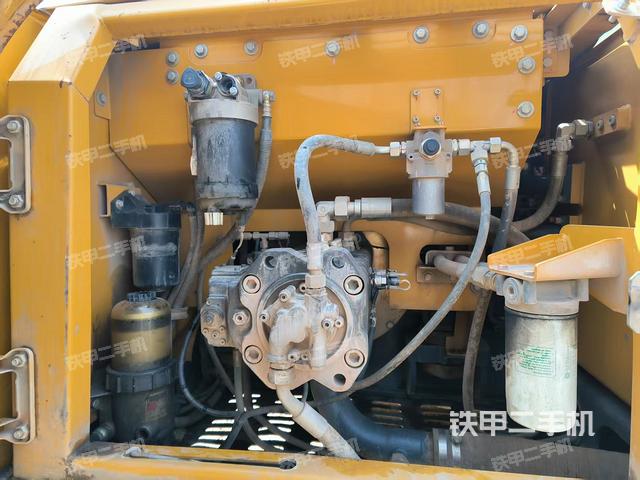 駕駛室整體（整機(jī)外觀）