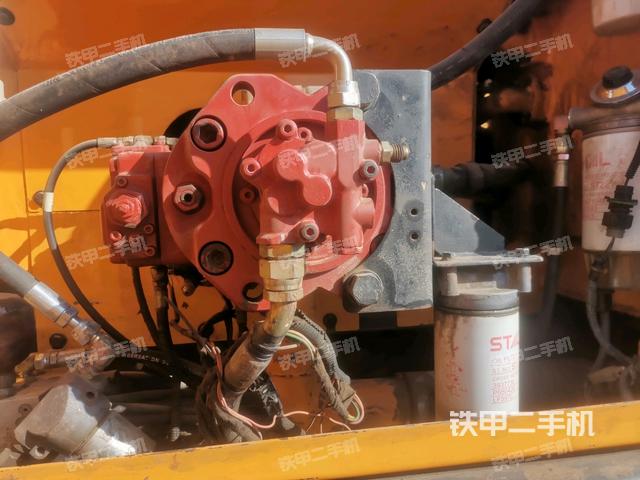 液壓泵斜45?左（大件艙室）