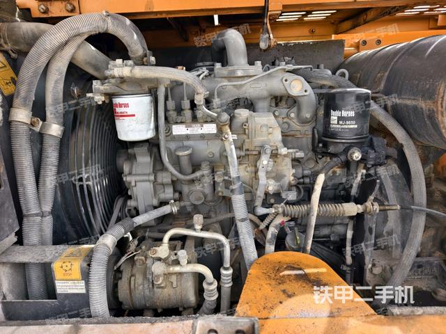 發(fā)動(dòng)機(jī)室（上車部件）