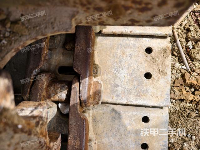 左側(cè)行走馬達(dá)蓋板（行走機(jī)構(gòu)）