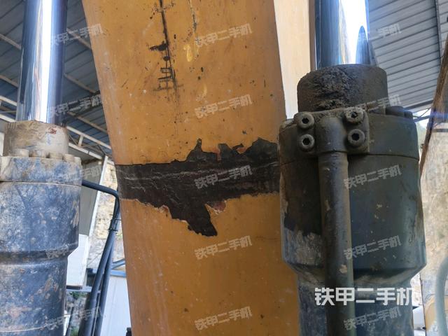 大臂油缸整體?豎拍(工作和回轉(zhuǎn)裝置) 大臂油缸整體?豎拍(工作和回轉(zhuǎn)裝置)