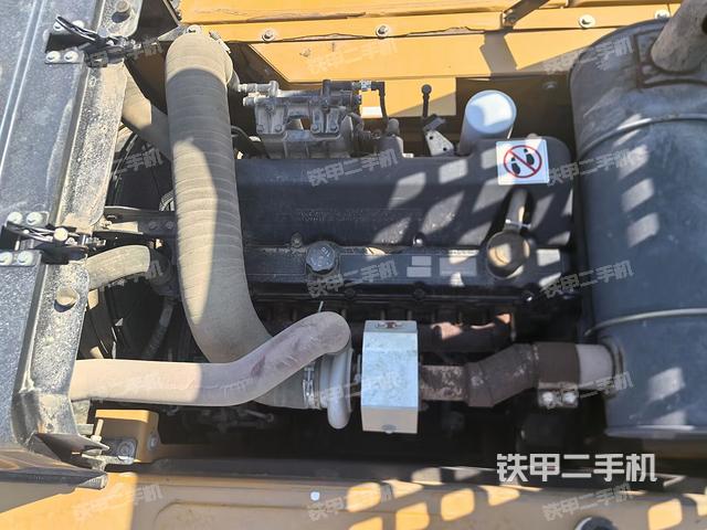 發(fā)動機整體俯視(整機外觀) 發(fā)動機整體俯視(整機外觀)