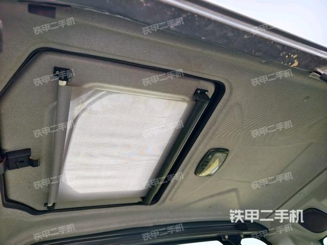 頂棚整體（駕駛室部分）