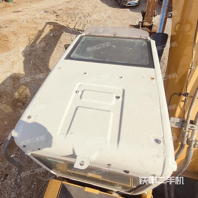 駕駛室頂部（整機(jī)外觀）